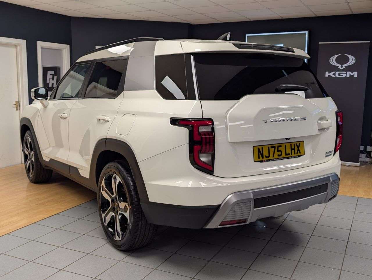 2025 KGM TORRES 2025 KGM TORRES