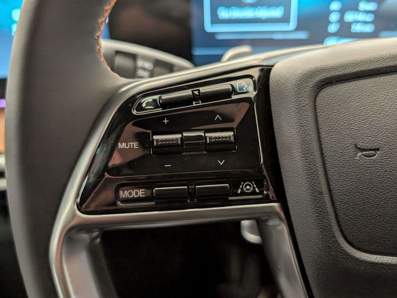 2025 KGM TORRES 2025 KGM TORRES