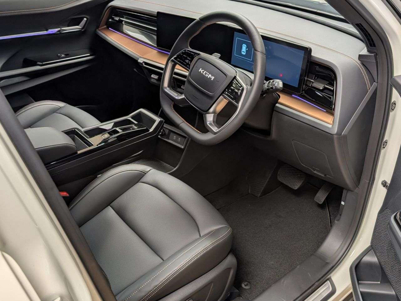 2025 KGM TORRES 2025 KGM TORRES