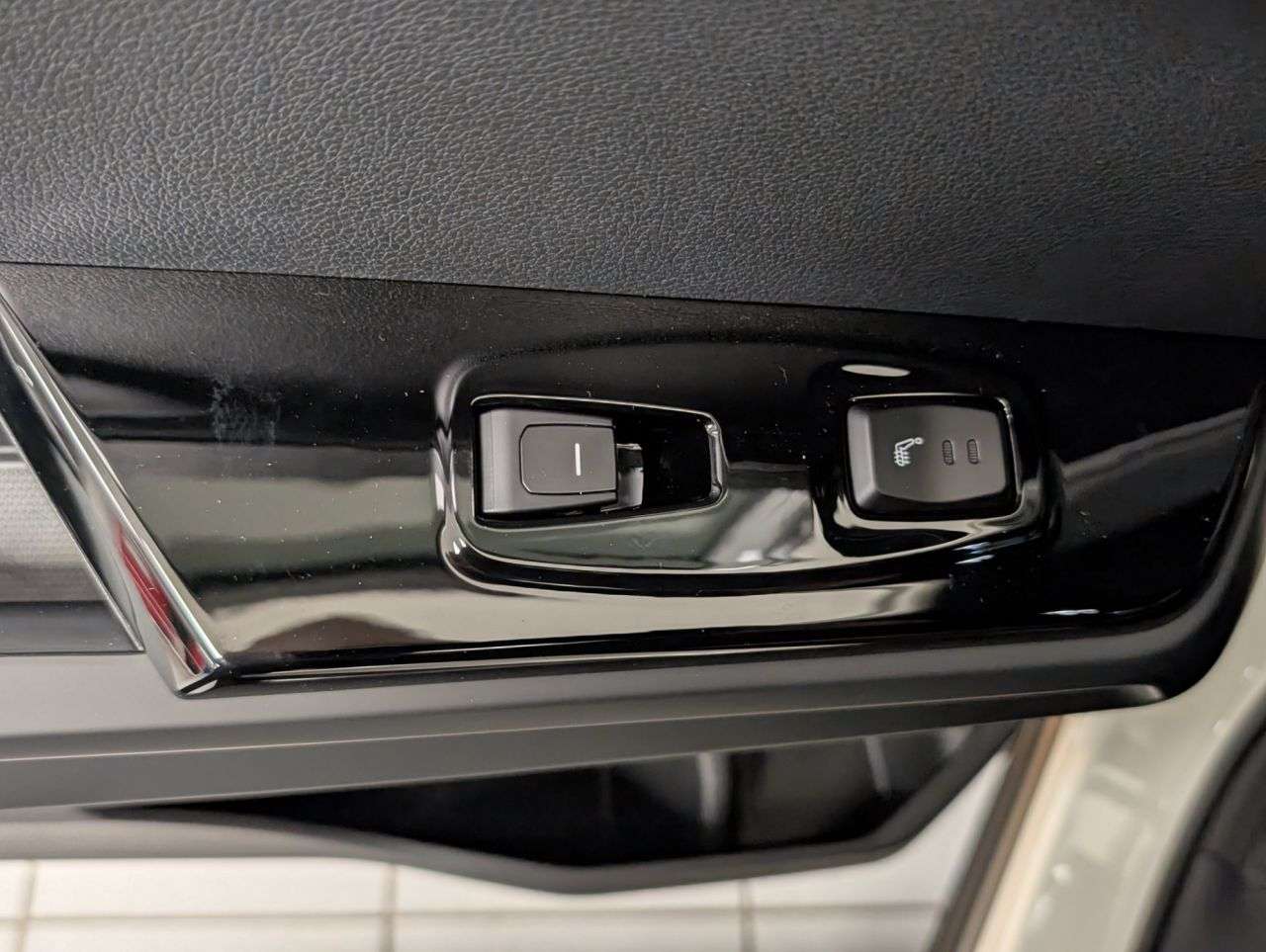 2025 KGM TORRES 2025 KGM TORRES