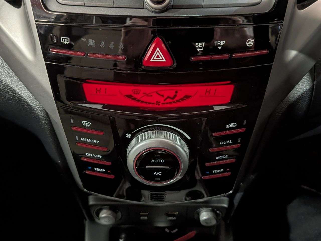 2017 SSANGYONG TIVOLI 2017 SSANGYONG TIVOLI