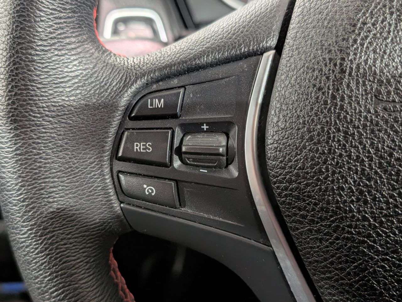 2017 BMW 1 SERIES 2017 BMW 1 SERIES