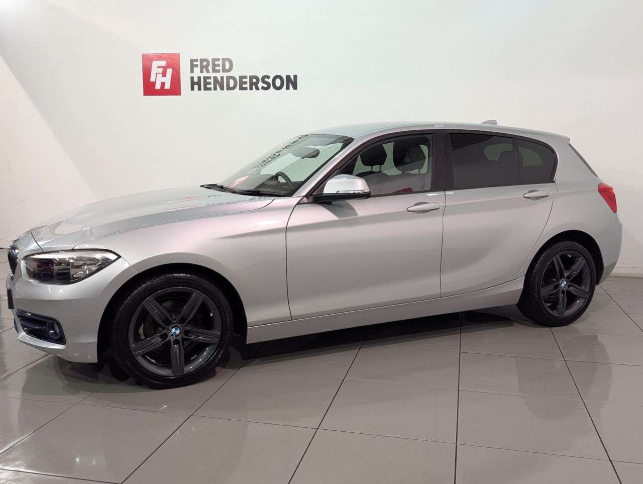 A 2017 BMW 1 SERIES 1.5 118i Sport Hatchback 5dr Petrol Manual Euro 6 (s/s) (136 ps) Demonstrat A 2017 BMW 1 SERIES 1.5 118i Sport Hatchback 5dr Petrol Manual Euro 6 (s/s) (136 ps) Demonstrat