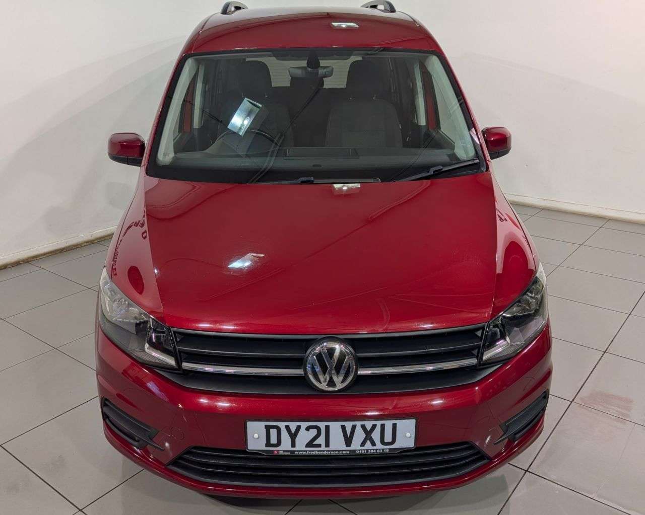 A 2021 VOLKSWAGEN CADDY 2.0 TDi LIFE MPV Satelitte Navigation A 2021 VOLKSWAGEN CADDY 2.0 TDi LIFE MPV Satelitte Navigation
