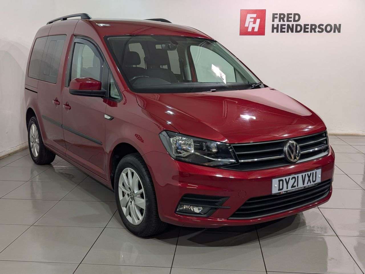 A 2021 VOLKSWAGEN CADDY 2.0 TDi LIFE MPV Satelitte Navigation A 2021 VOLKSWAGEN CADDY 2.0 TDi LIFE MPV Satelitte Navigation