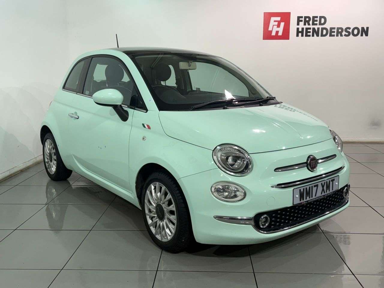 A 2017 FIAT 500 1.2 Lounge Hatchback 3dr Petrol Manual Euro 6 (s/s) (69 bhp) Panoramic glas A 2017 FIAT 500 1.2 Lounge Hatchback 3dr Petrol Manual Euro 6 (s/s) (69 bhp) Panoramic glas