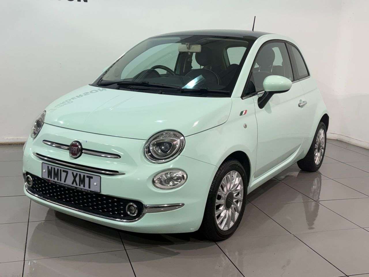 A 2017 FIAT 500 1.2 Lounge Hatchback 3dr Petrol Manual Euro 6 (s/s) (69 bhp) Panoramic glas A 2017 FIAT 500 1.2 Lounge Hatchback 3dr Petrol Manual Euro 6 (s/s) (69 bhp) Panoramic glas
