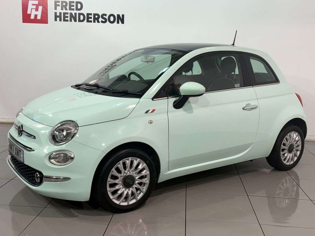 A 2017 FIAT 500 1.2 Lounge Hatchback 3dr Petrol Manual Euro 6 (s/s) (69 bhp) Panoramic glas A 2017 FIAT 500 1.2 Lounge Hatchback 3dr Petrol Manual Euro 6 (s/s) (69 bhp) Panoramic glas