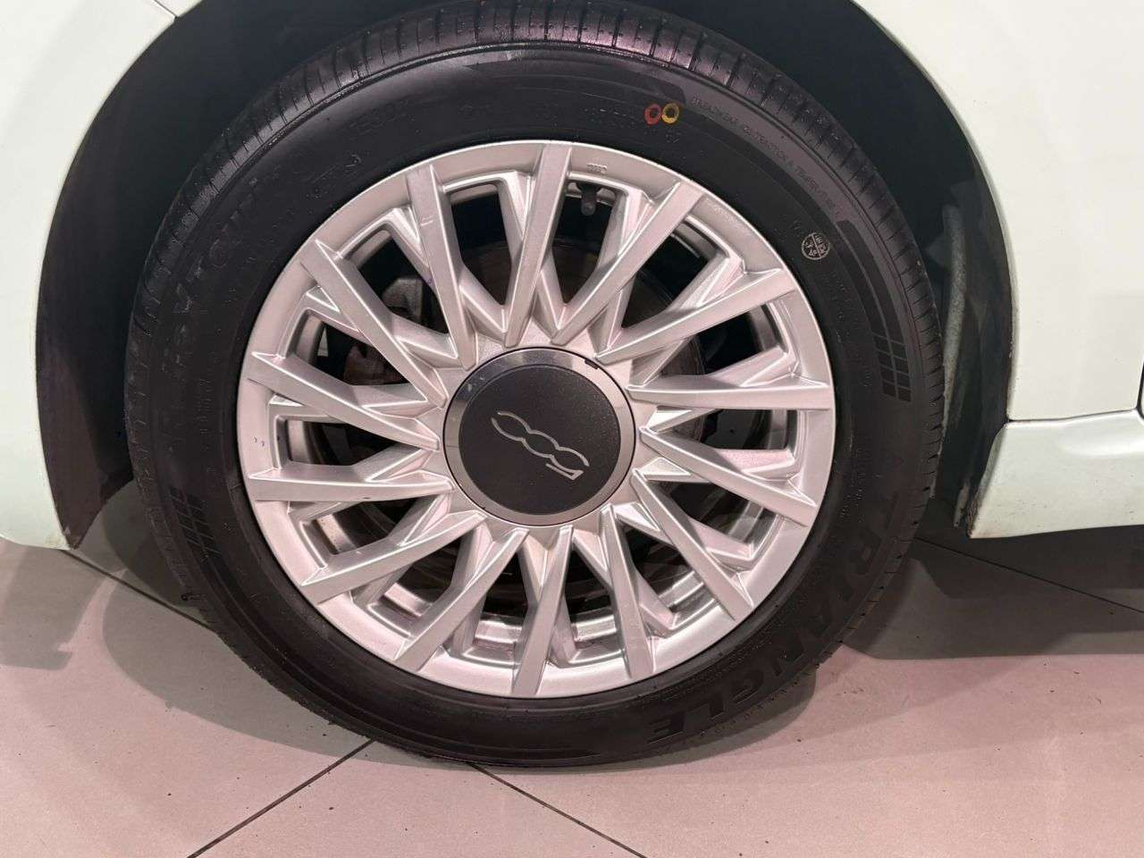 2017 FIAT 500 2017 FIAT 500