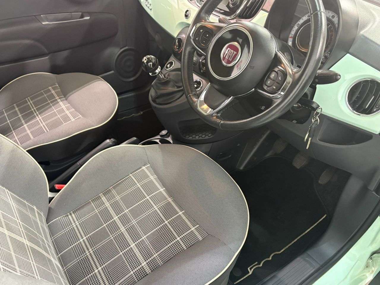 2017 FIAT 500 2017 FIAT 500