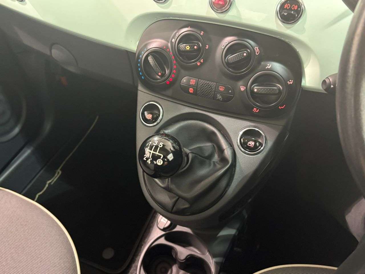 2017 FIAT 500 2017 FIAT 500