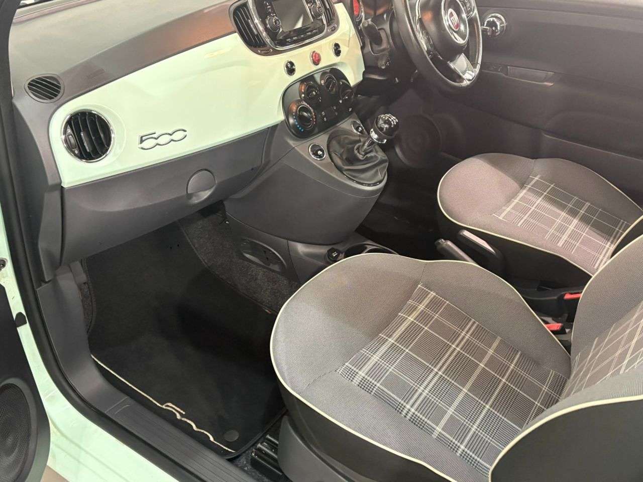 2017 FIAT 500 2017 FIAT 500