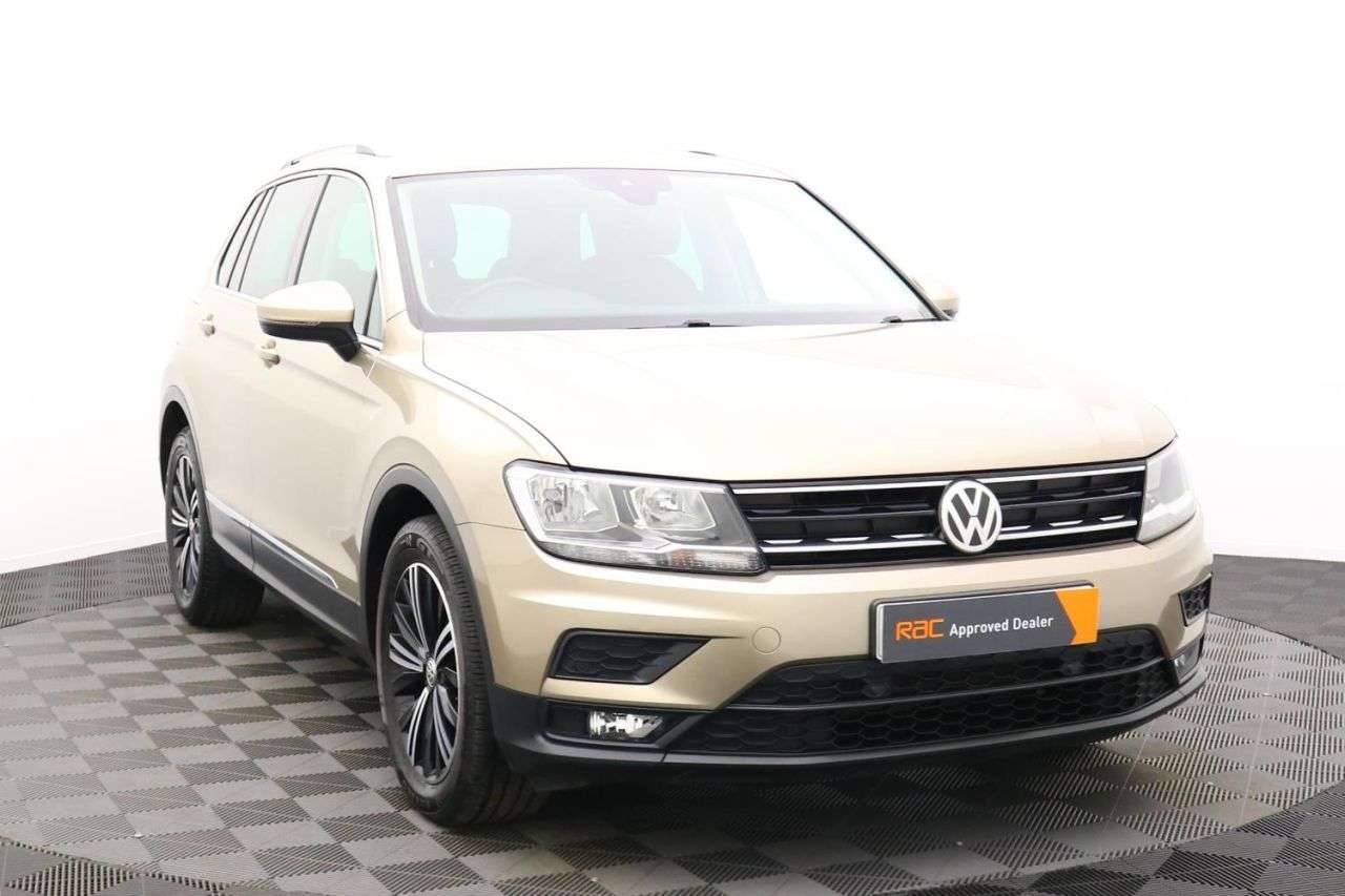 null VOLKSWAGEN TIGUAN null VOLKSWAGEN TIGUAN