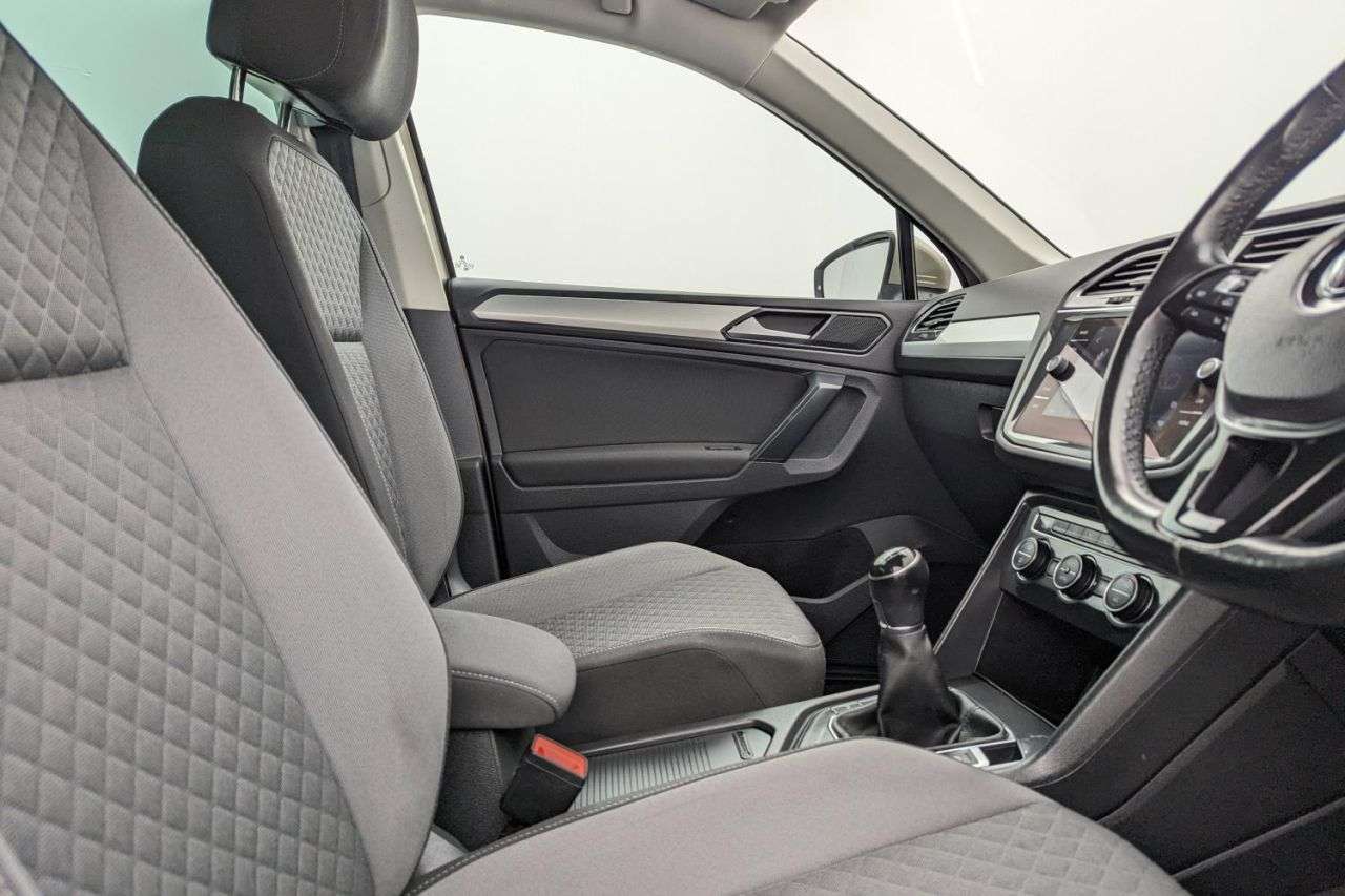 null VOLKSWAGEN TIGUAN null VOLKSWAGEN TIGUAN