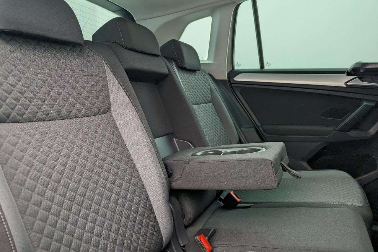 null VOLKSWAGEN TIGUAN null VOLKSWAGEN TIGUAN