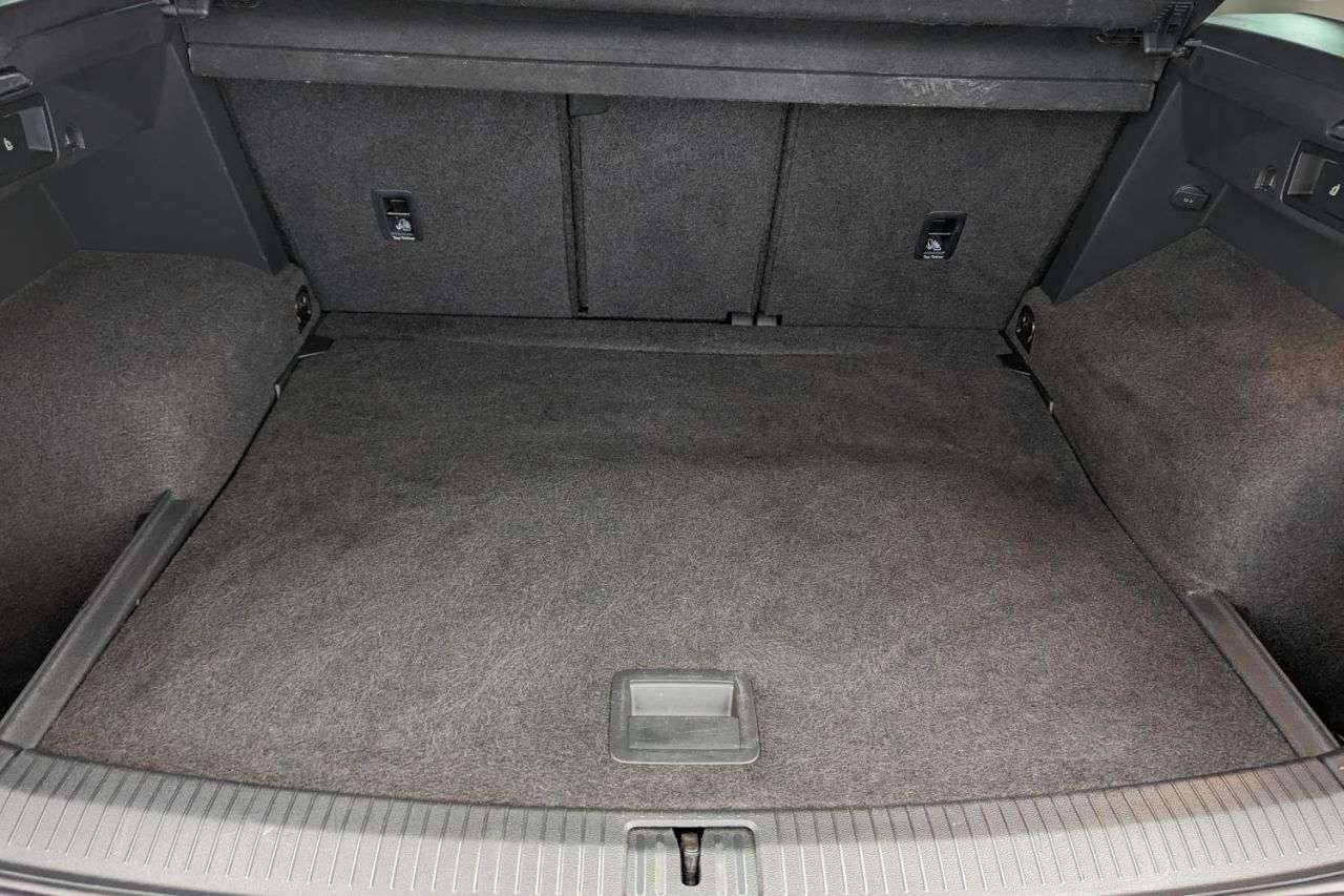 null VOLKSWAGEN TIGUAN null VOLKSWAGEN TIGUAN