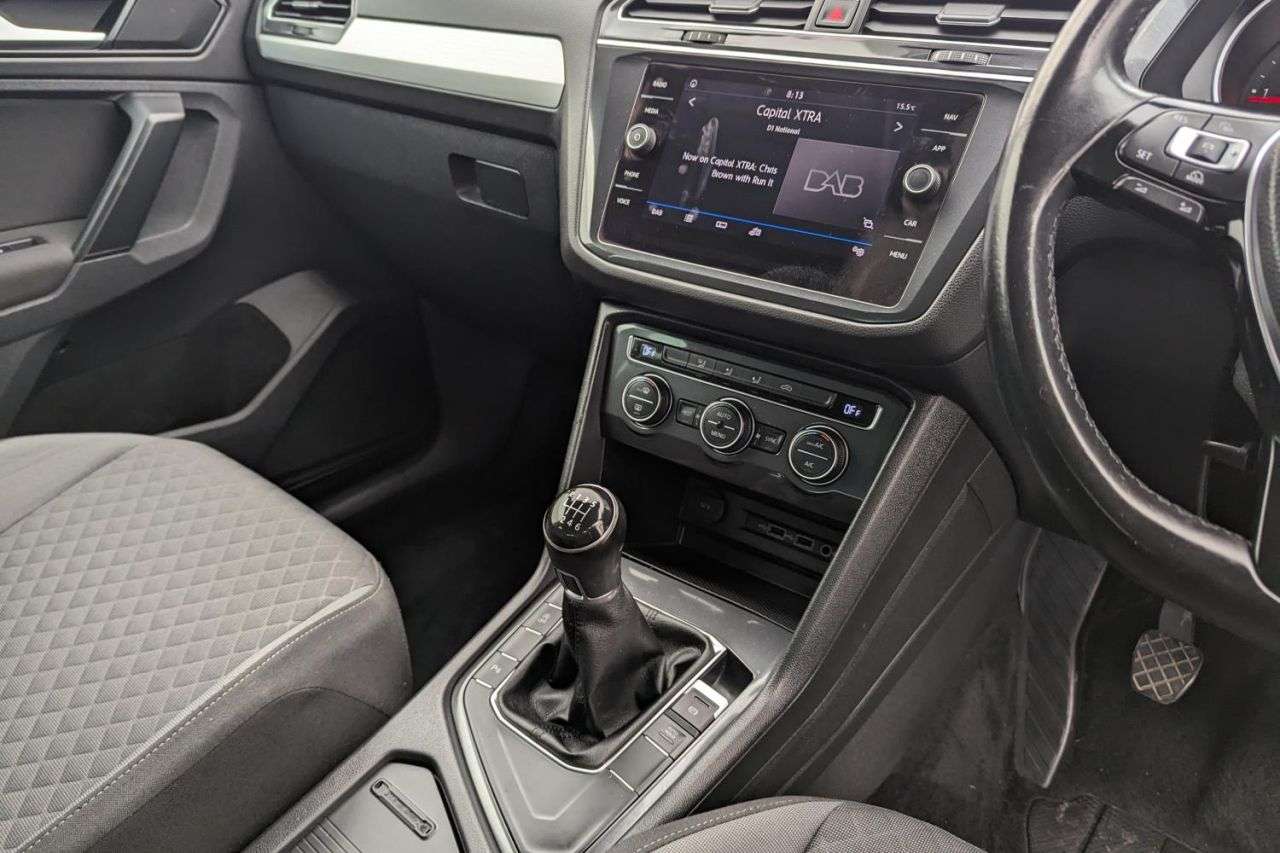 null VOLKSWAGEN TIGUAN null VOLKSWAGEN TIGUAN