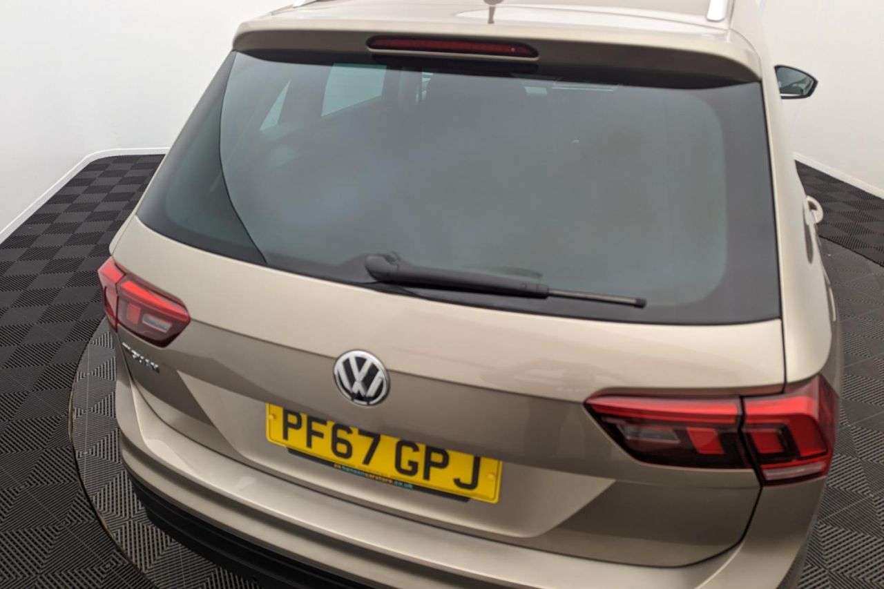 null VOLKSWAGEN TIGUAN null VOLKSWAGEN TIGUAN