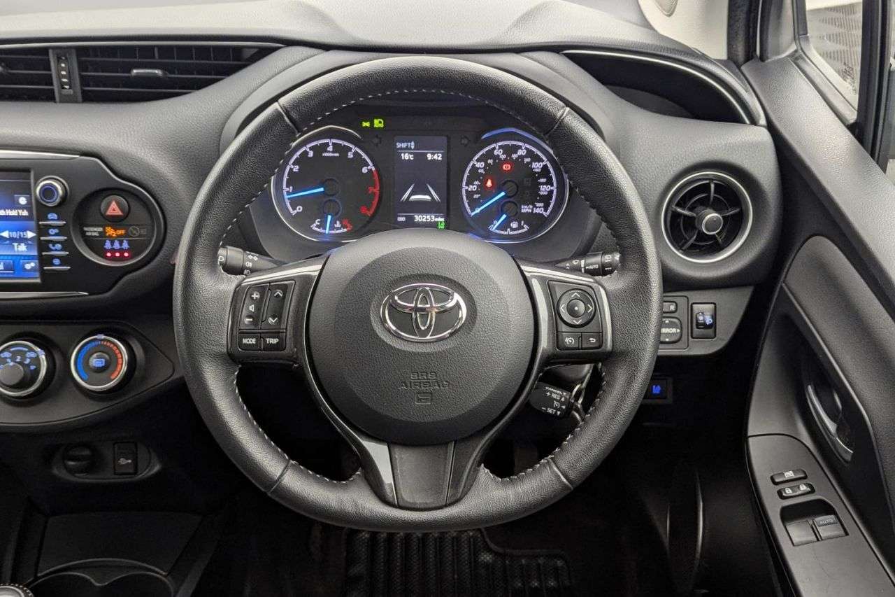 2019 TOYOTA YARIS 2019 TOYOTA YARIS