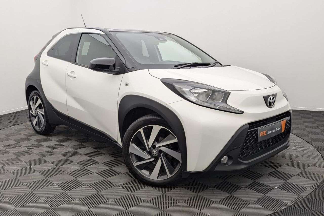 A 2023 TOYOTA AYGO X 1.0 VVT-I EDGE 5d 71 BHP Award Winning 5 Star Dealership A 2023 TOYOTA AYGO X 1.0 VVT-I EDGE 5d 71 BHP Award Winning 5 Star Dealership