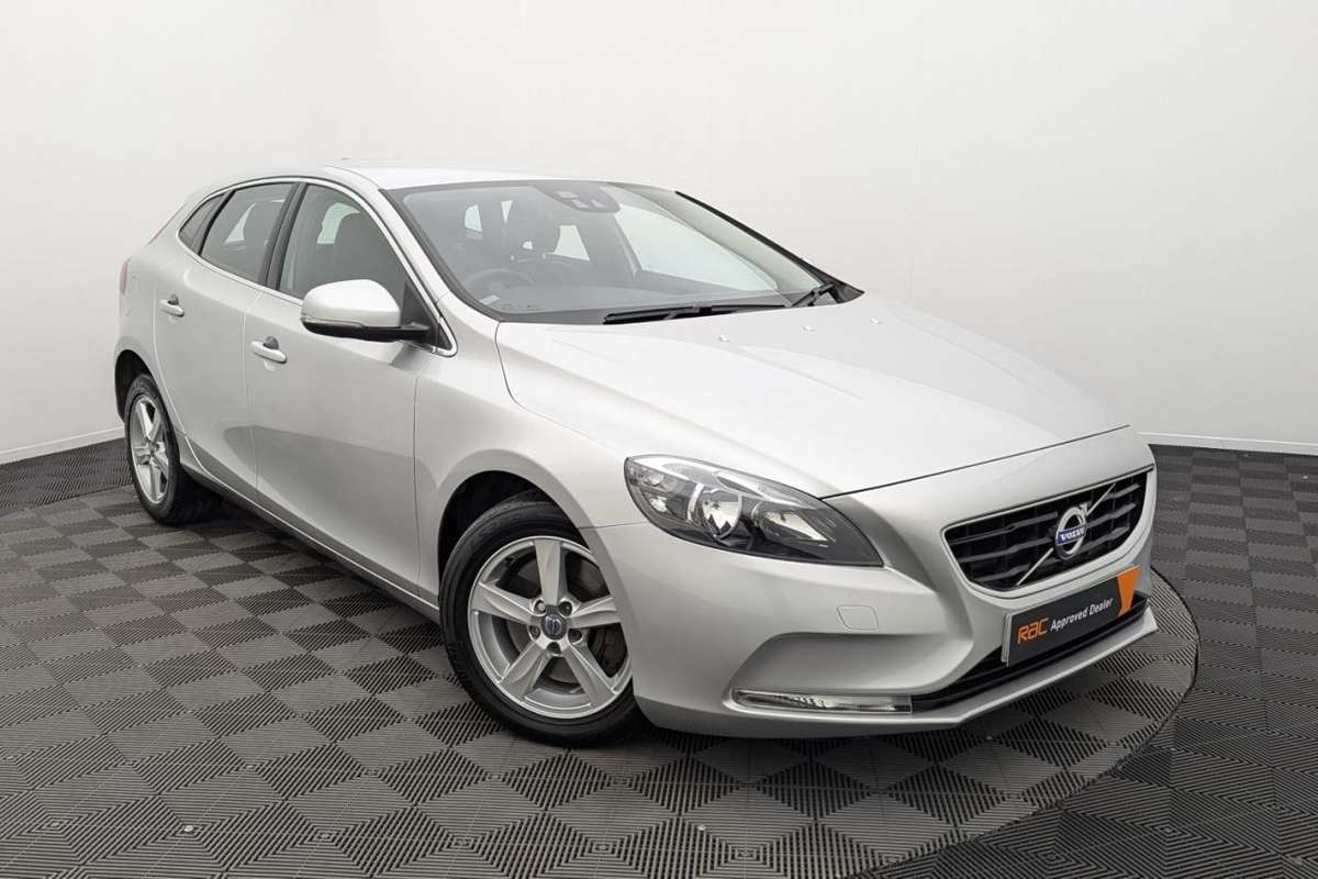 Check out this Volvo V40 2015 Petrol Automatic