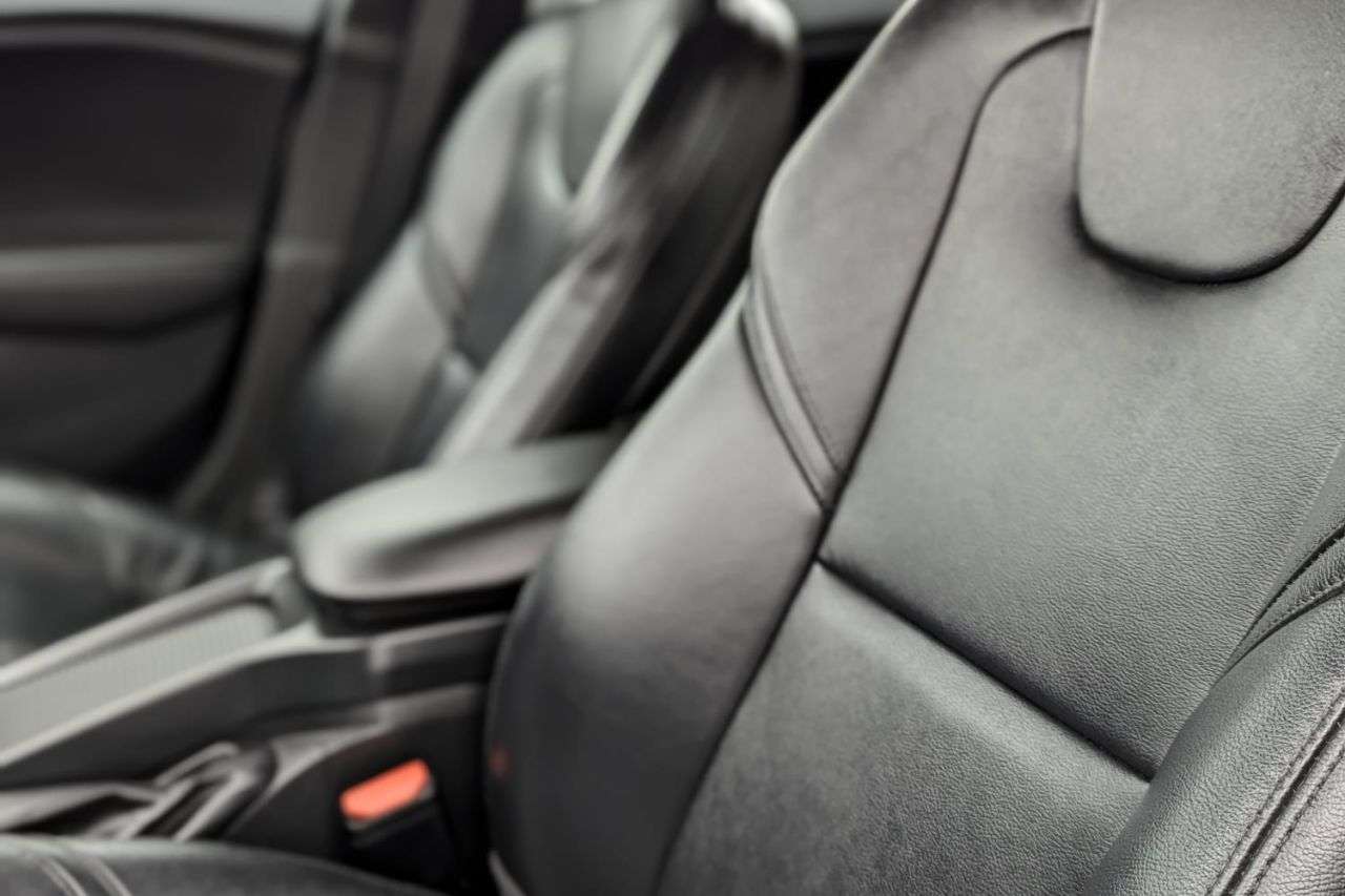 2015 VOLVO V40 2015 VOLVO V40