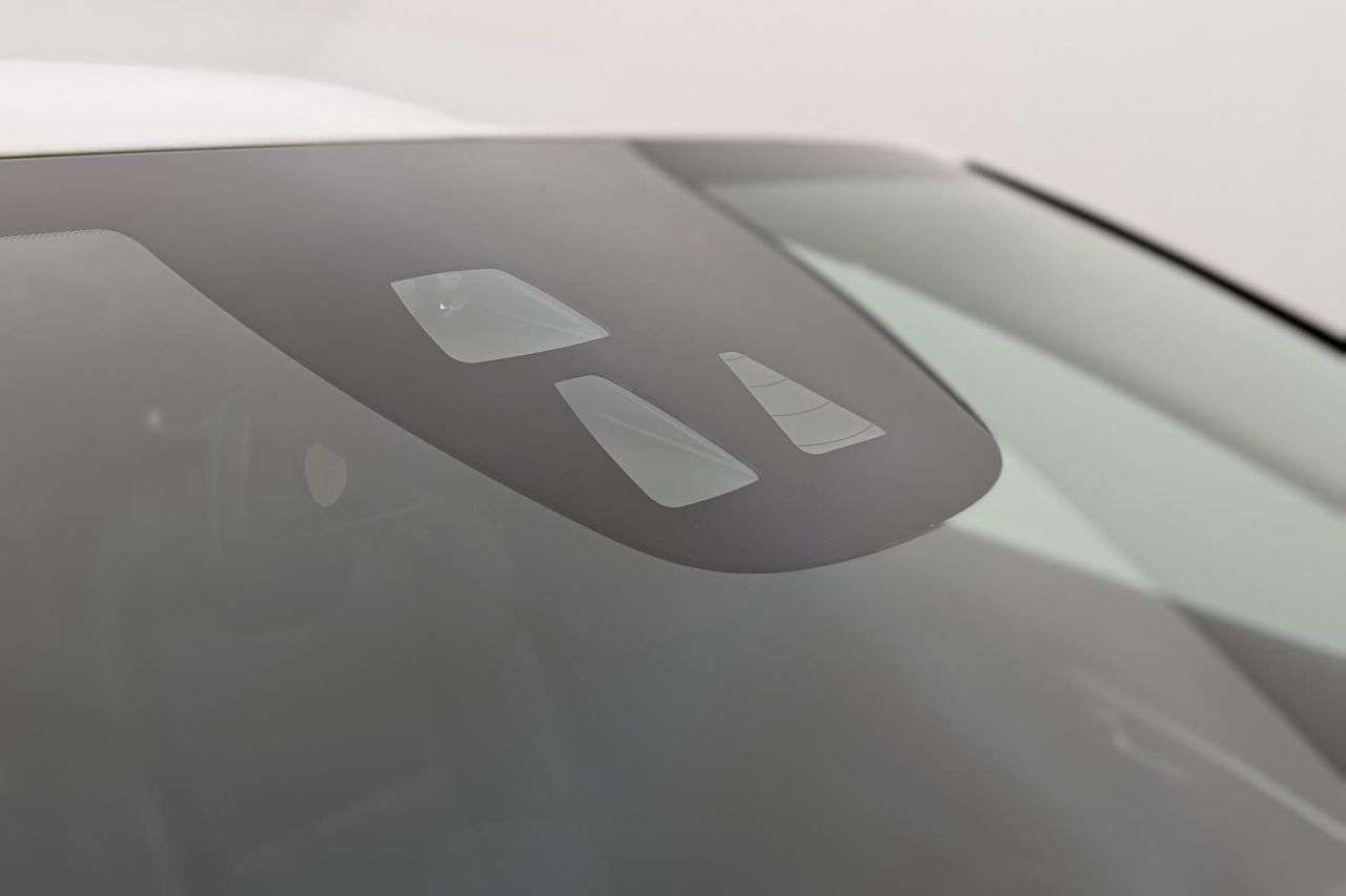 2015 VOLVO V40 2015 VOLVO V40