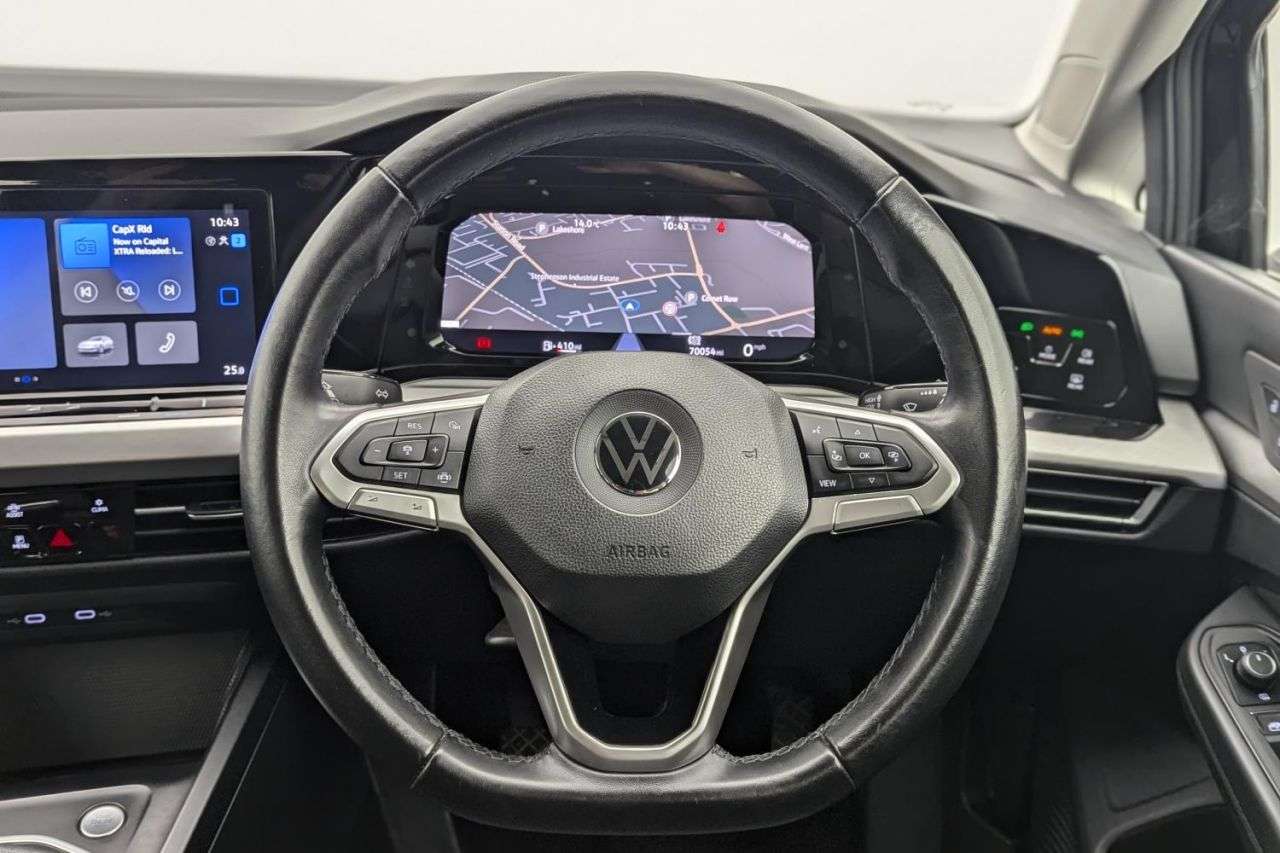 null VOLKSWAGEN GOLF null VOLKSWAGEN GOLF