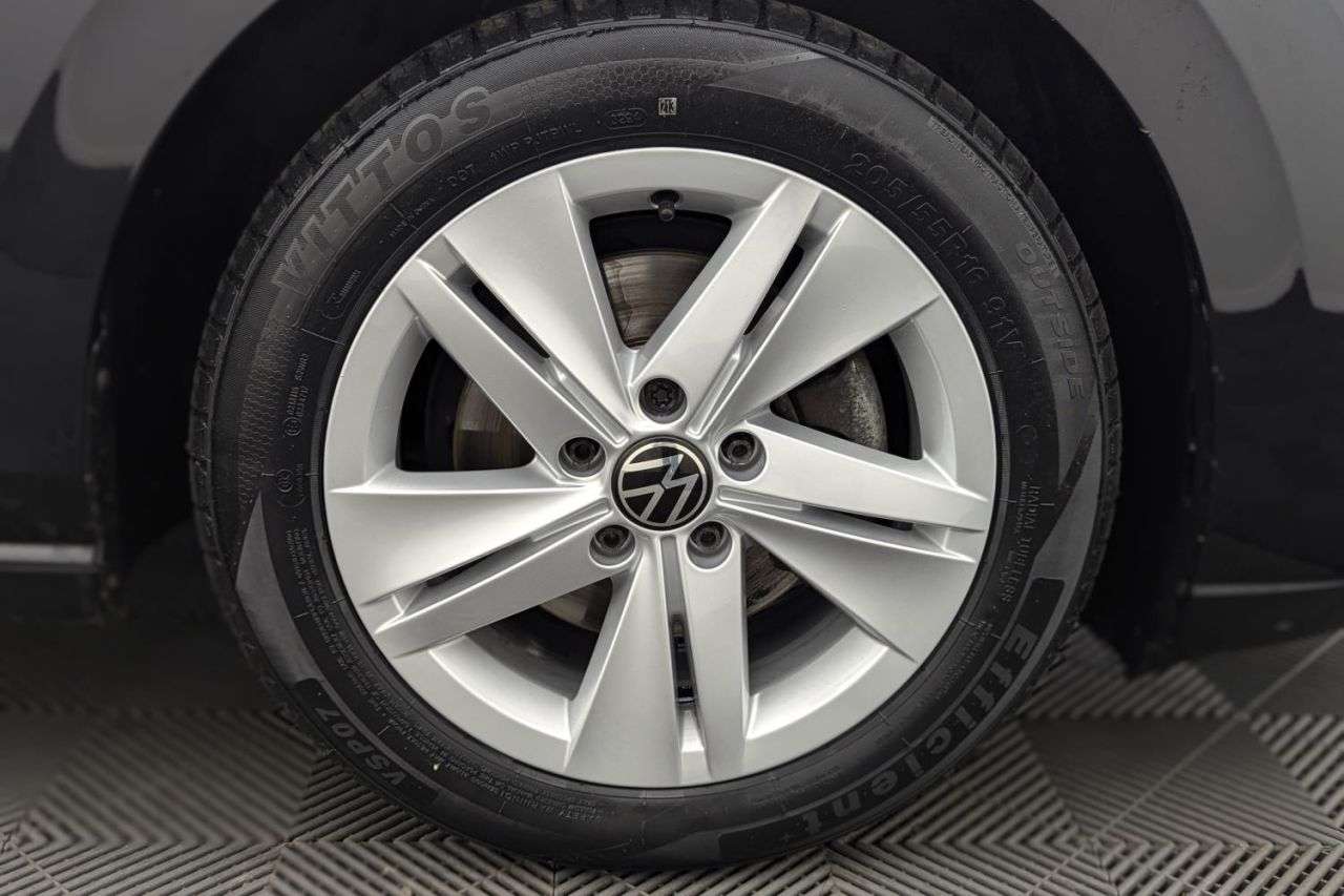 null VOLKSWAGEN GOLF null VOLKSWAGEN GOLF