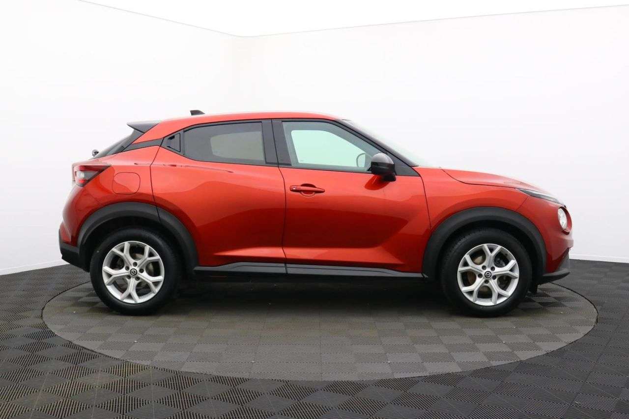 A 2021 NISSAN JUKE 1.0 DIG-T N-Connecta SUV 5dr Petrol Manual Euro 6 (s/s) (114 ps) Award Winn A 2021 NISSAN JUKE 1.0 DIG-T N-Connecta SUV 5dr Petrol Manual Euro 6 (s/s) (114 ps) Award Winn