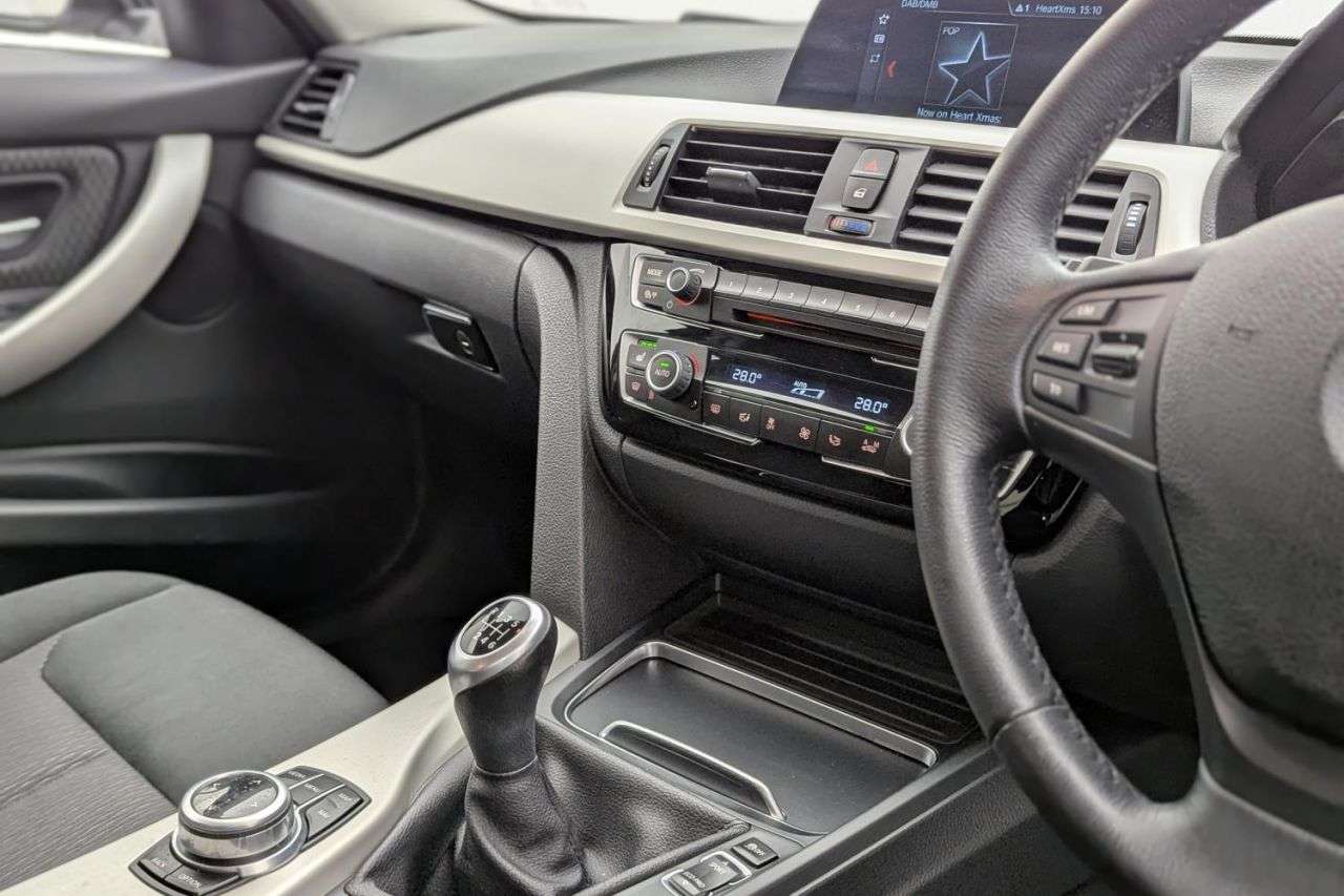 2018 BMW 3 SERIES 2018 BMW 3 SERIES