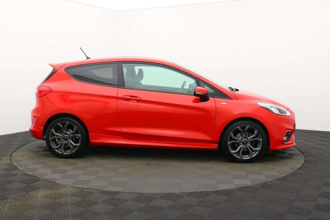 A 2018 FORD FIESTA 1.0T EcoBoost ST-Line Hatchback 3dr Petrol Manual Euro 6 (s/s) (140 ps) Awa A 2018 FORD FIESTA 1.0T EcoBoost ST-Line Hatchback 3dr Petrol Manual Euro 6 (s/s) (140 ps) Awa