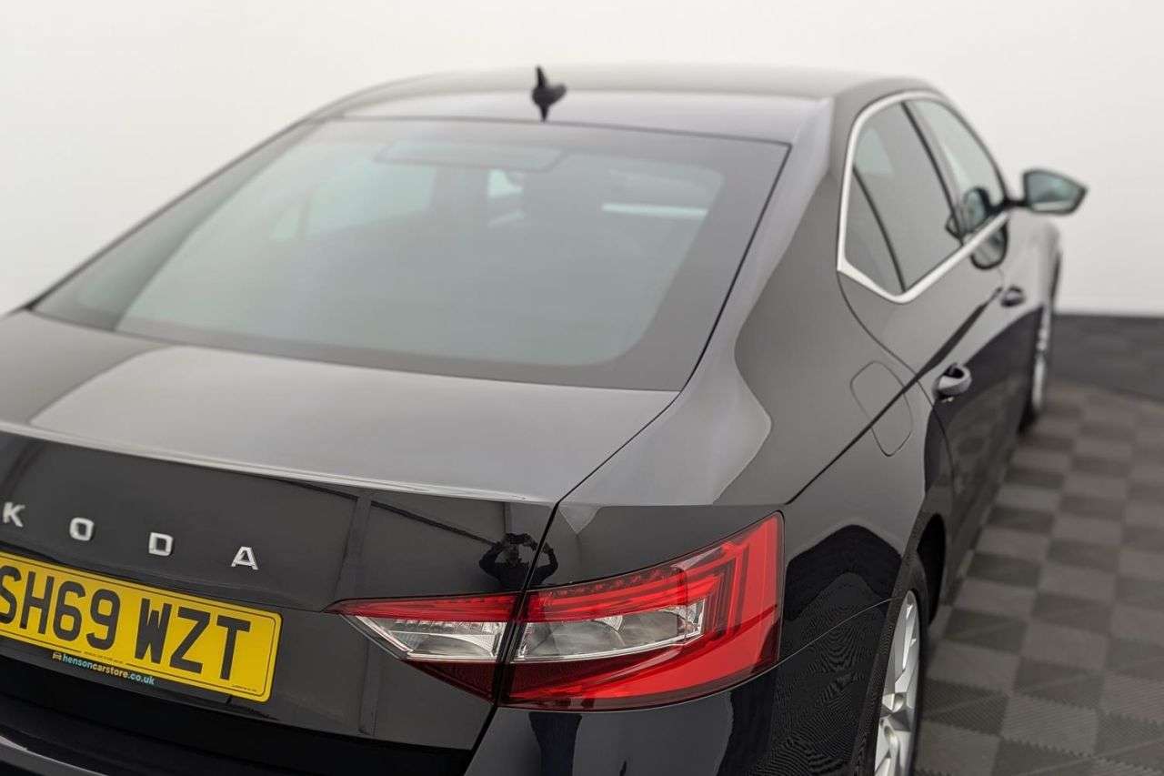 null SKODA SUPERB null SKODA SUPERB