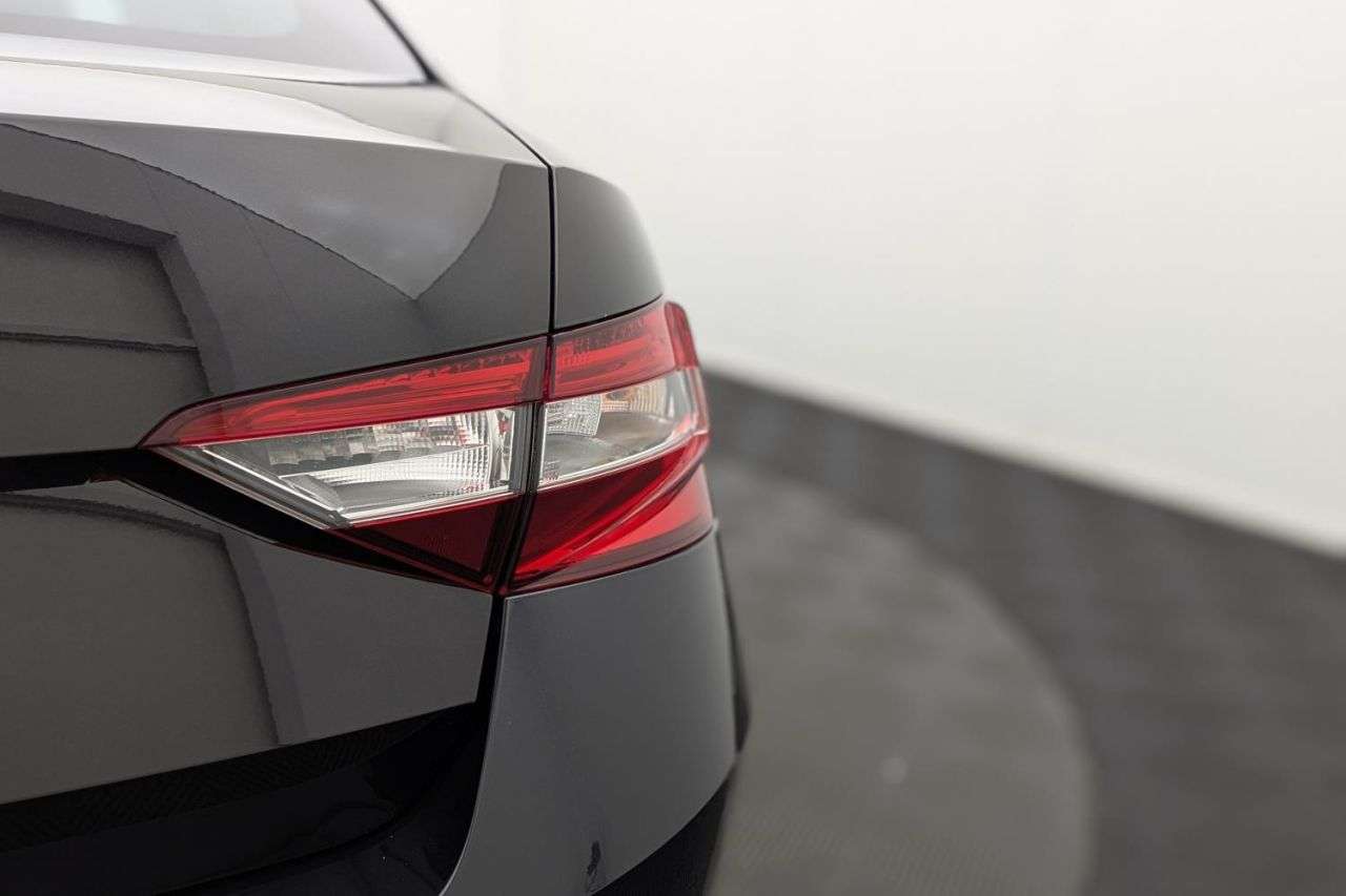 null SKODA SUPERB null SKODA SUPERB