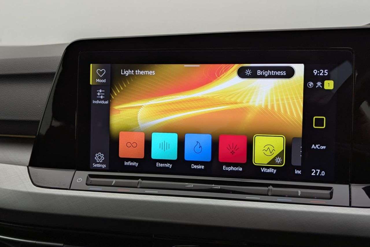 null VOLKSWAGEN GOLF null VOLKSWAGEN GOLF