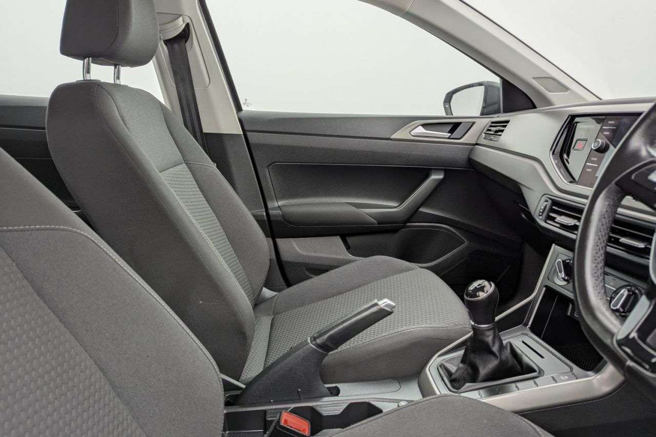 A 2018 VOLKSWAGEN POLO 1.0 SE Hatchback 5dr Petrol Manual Euro 6 (s/s) (65 ps) Award Winning 5 Sta A 2018 VOLKSWAGEN POLO 1.0 SE Hatchback 5dr Petrol Manual Euro 6 (s/s) (65 ps) Award Winning 5 Sta