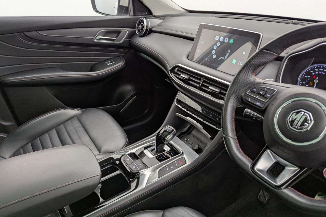 A 2021 MG MG HS 1.5 T-GDI Exclusive SUV 5dr Petrol DCT Euro 6 (s/s) (162 ps) Award Winning A 2021 MG MG HS 1.5 T-GDI Exclusive SUV 5dr Petrol DCT Euro 6 (s/s) (162 ps) Award Winning