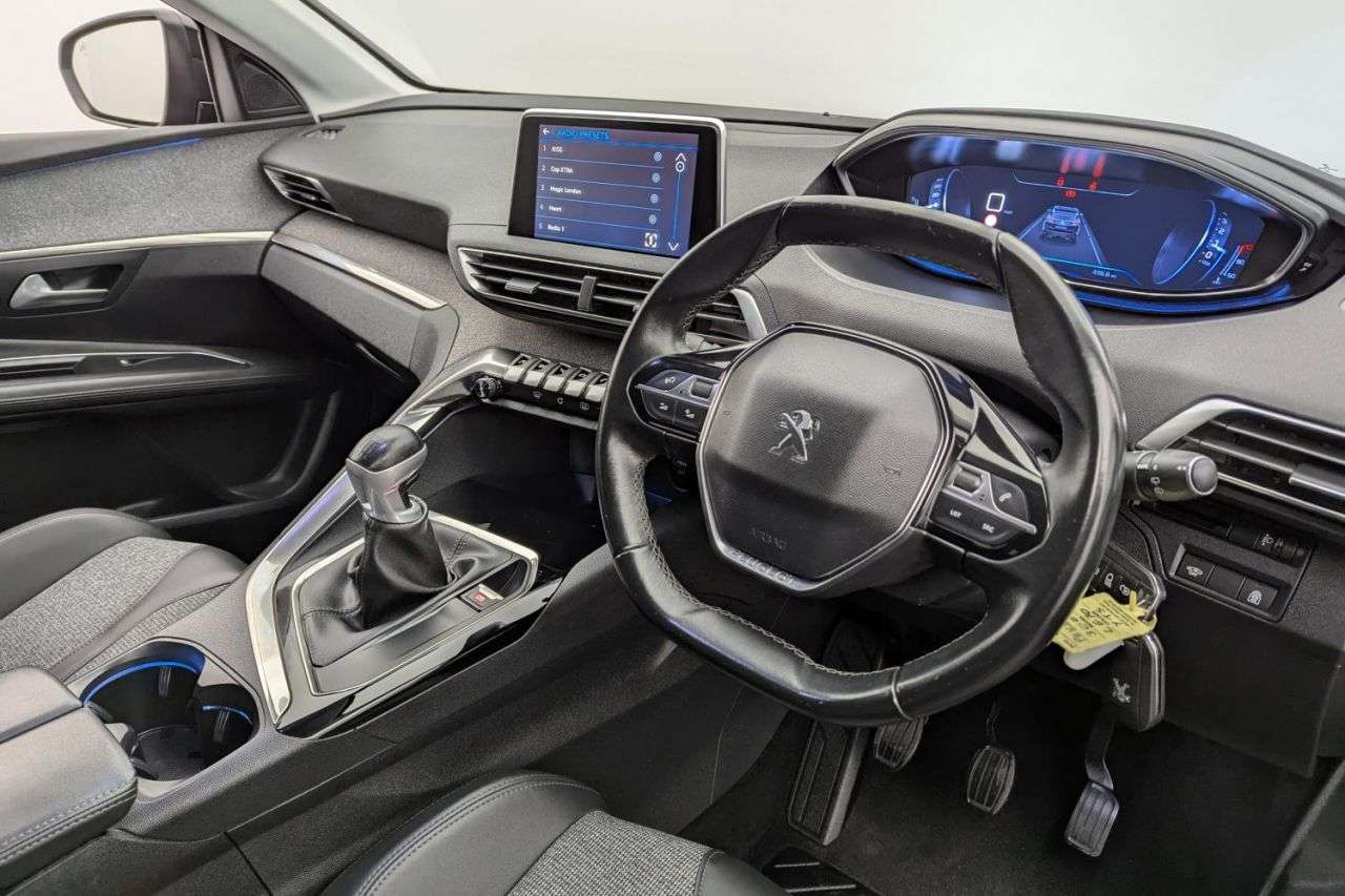 2020 PEUGEOT 3008 2020 PEUGEOT 3008