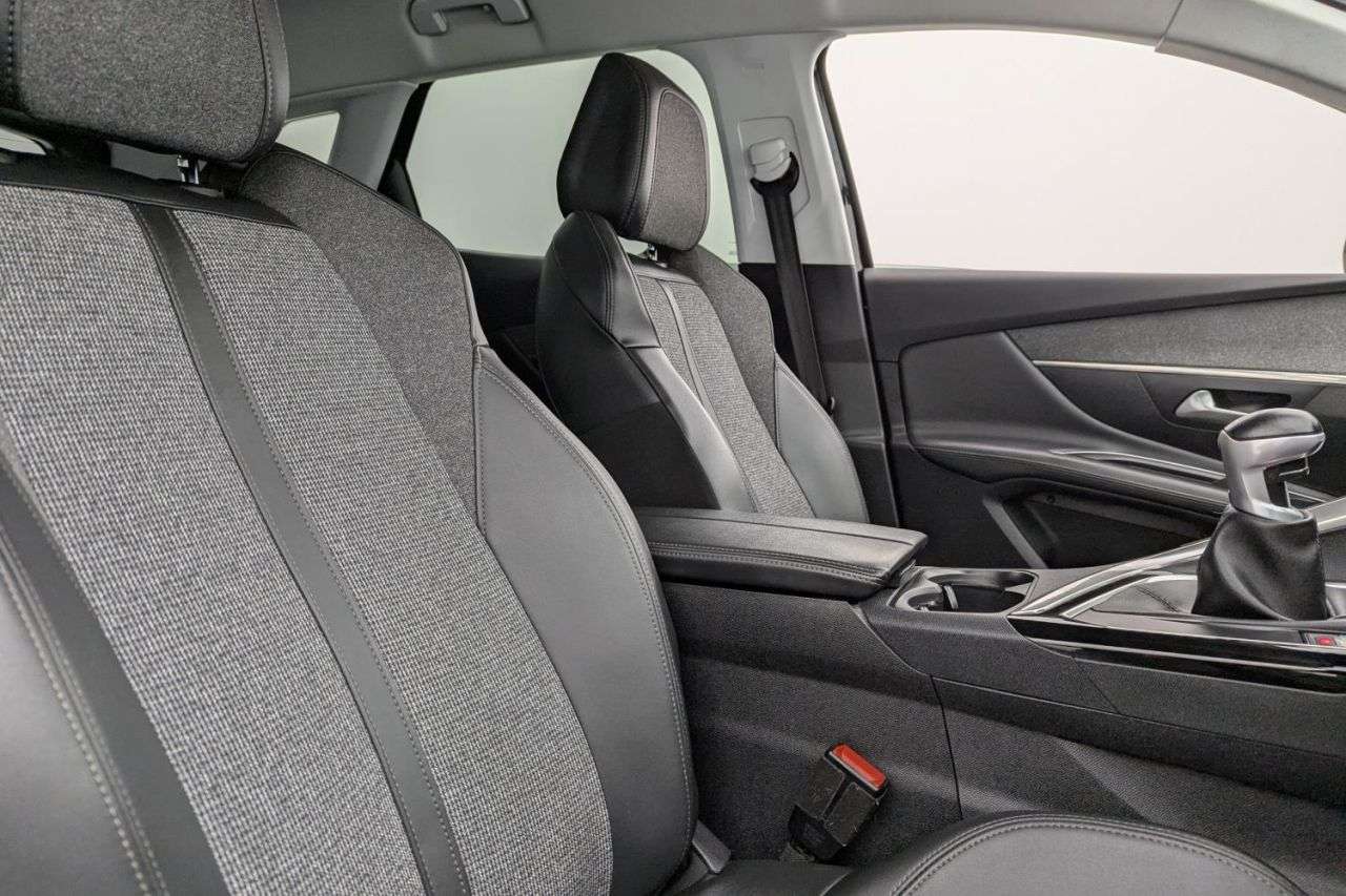 2020 PEUGEOT 3008 2020 PEUGEOT 3008