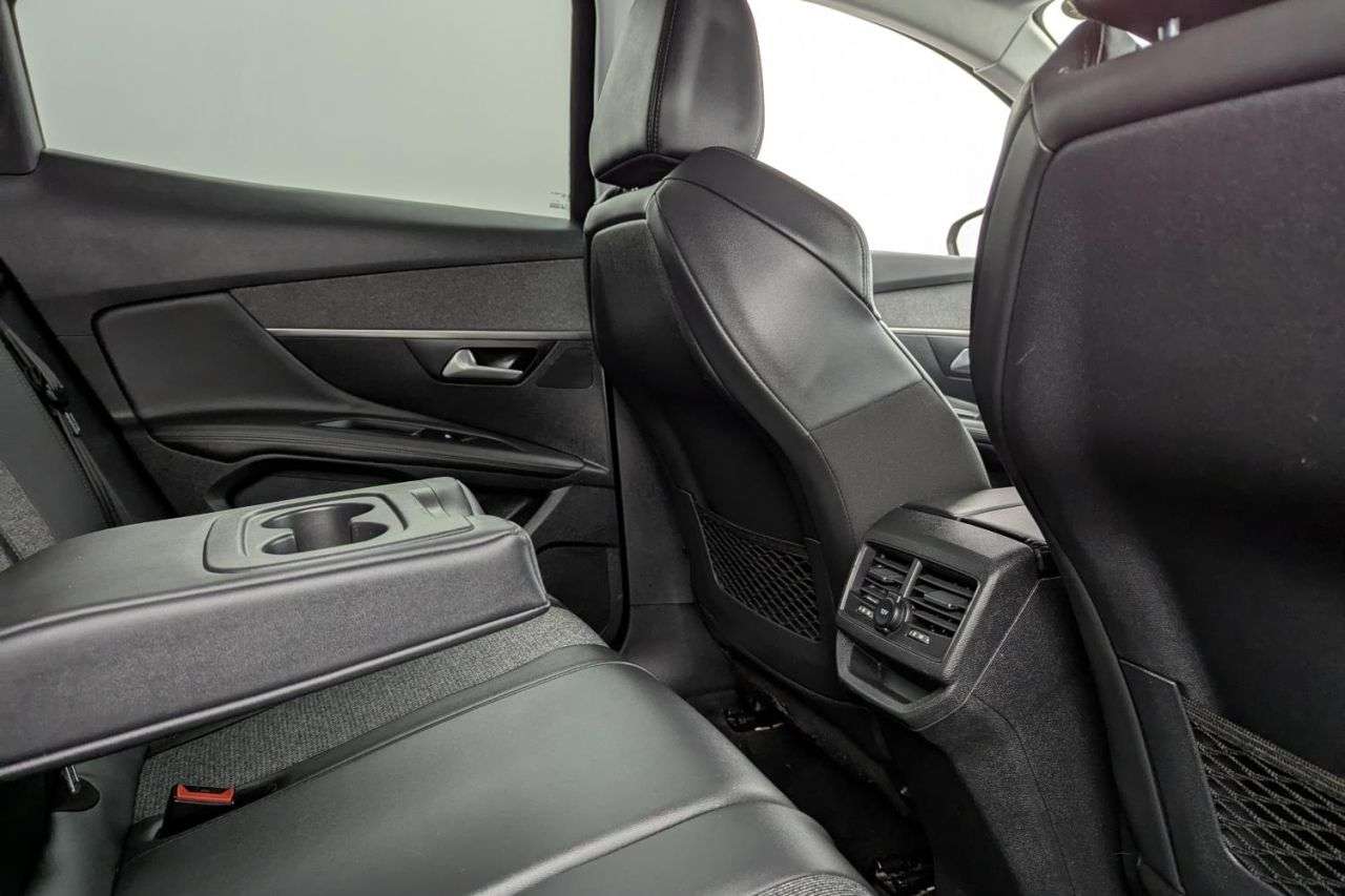 2020 PEUGEOT 3008 2020 PEUGEOT 3008