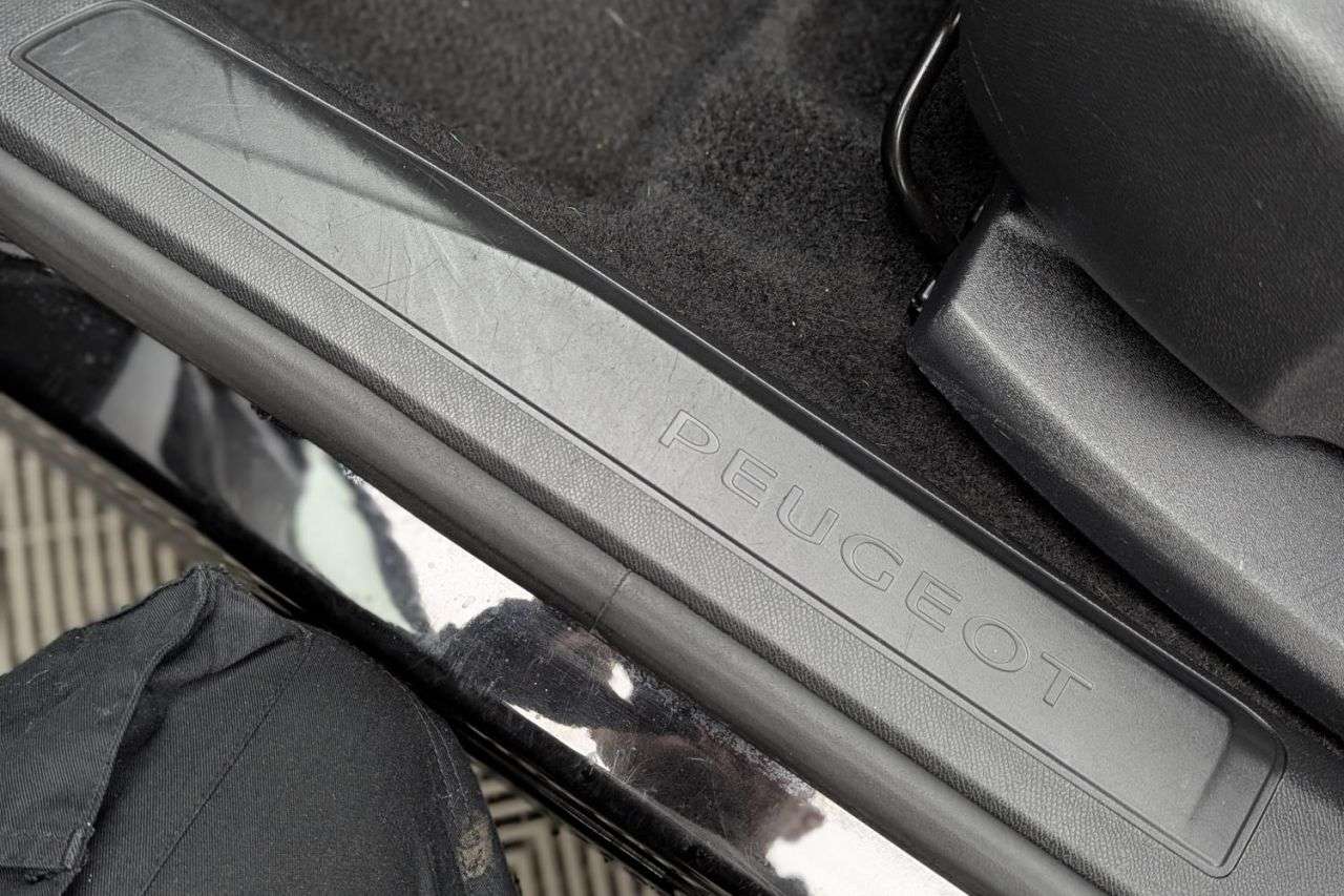 2020 PEUGEOT 3008 2020 PEUGEOT 3008