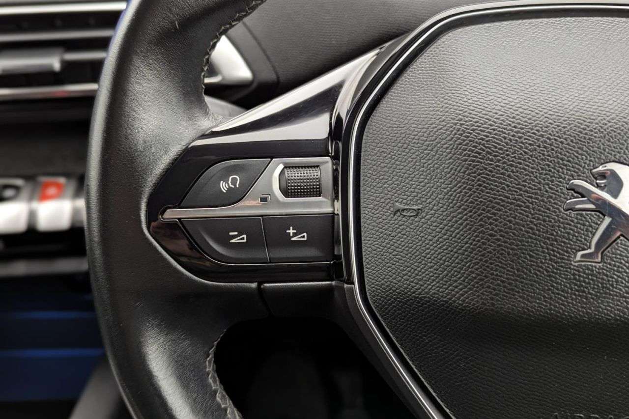 2020 PEUGEOT 3008 2020 PEUGEOT 3008