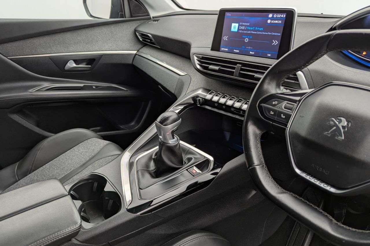 2020 PEUGEOT 3008 2020 PEUGEOT 3008