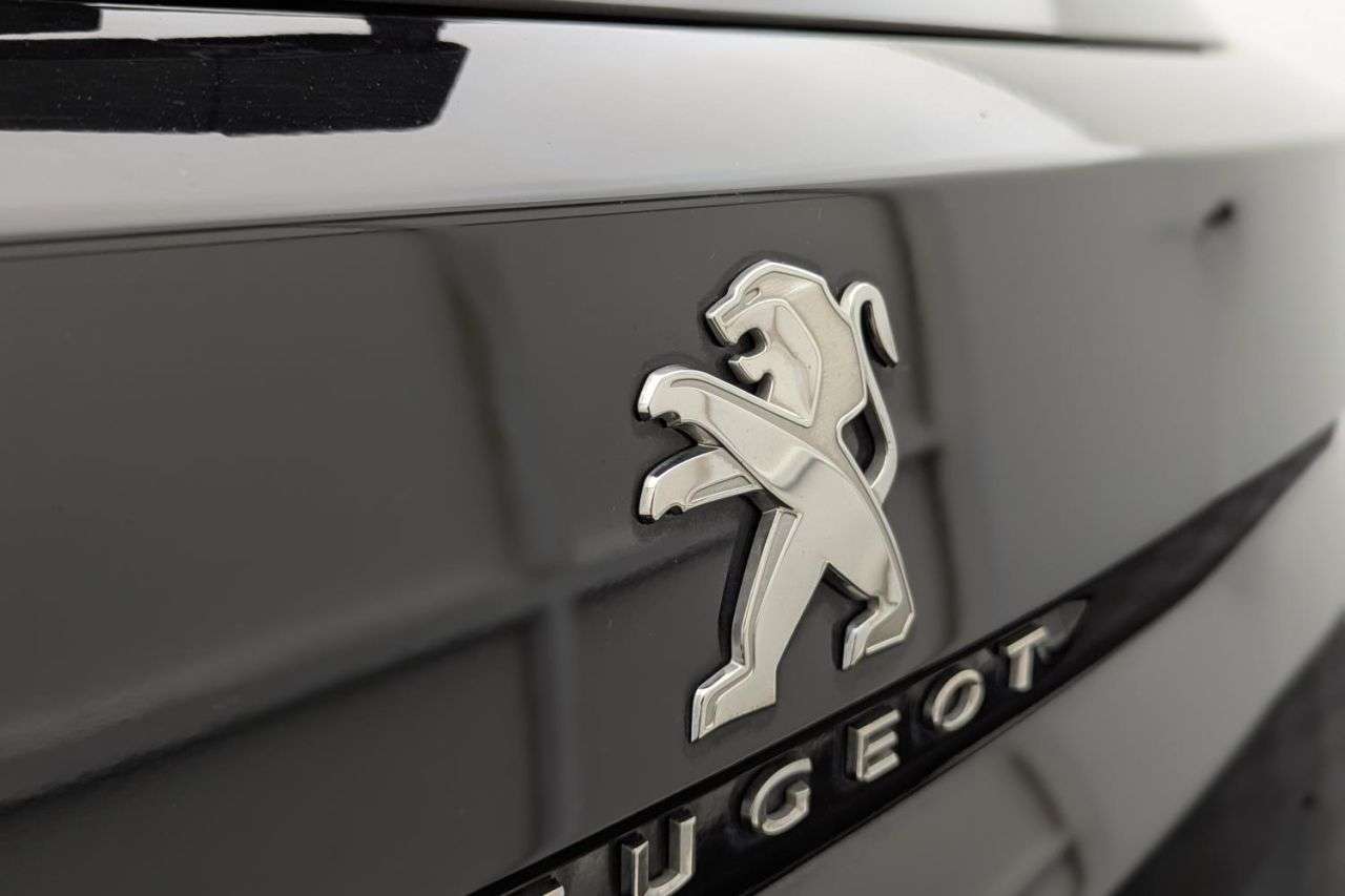 2020 PEUGEOT 3008 2020 PEUGEOT 3008