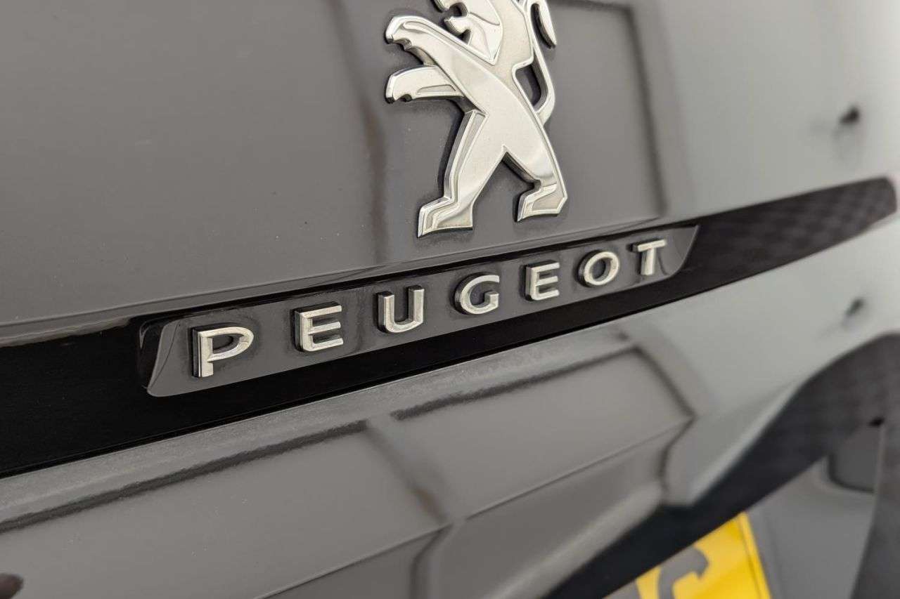 2020 PEUGEOT 3008 2020 PEUGEOT 3008