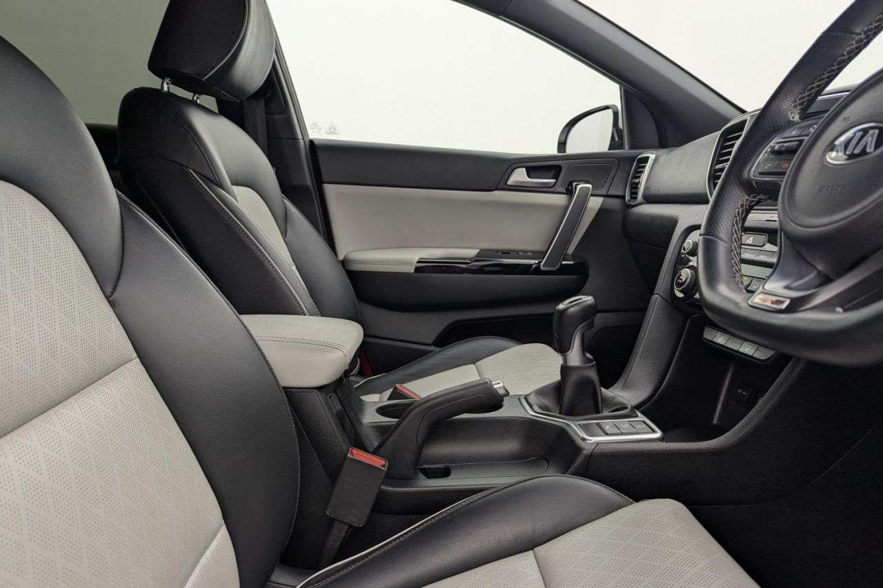 A 2017 KIA SPORTAGE CRDI GT-LINE A 2017 KIA SPORTAGE CRDI GT-LINE