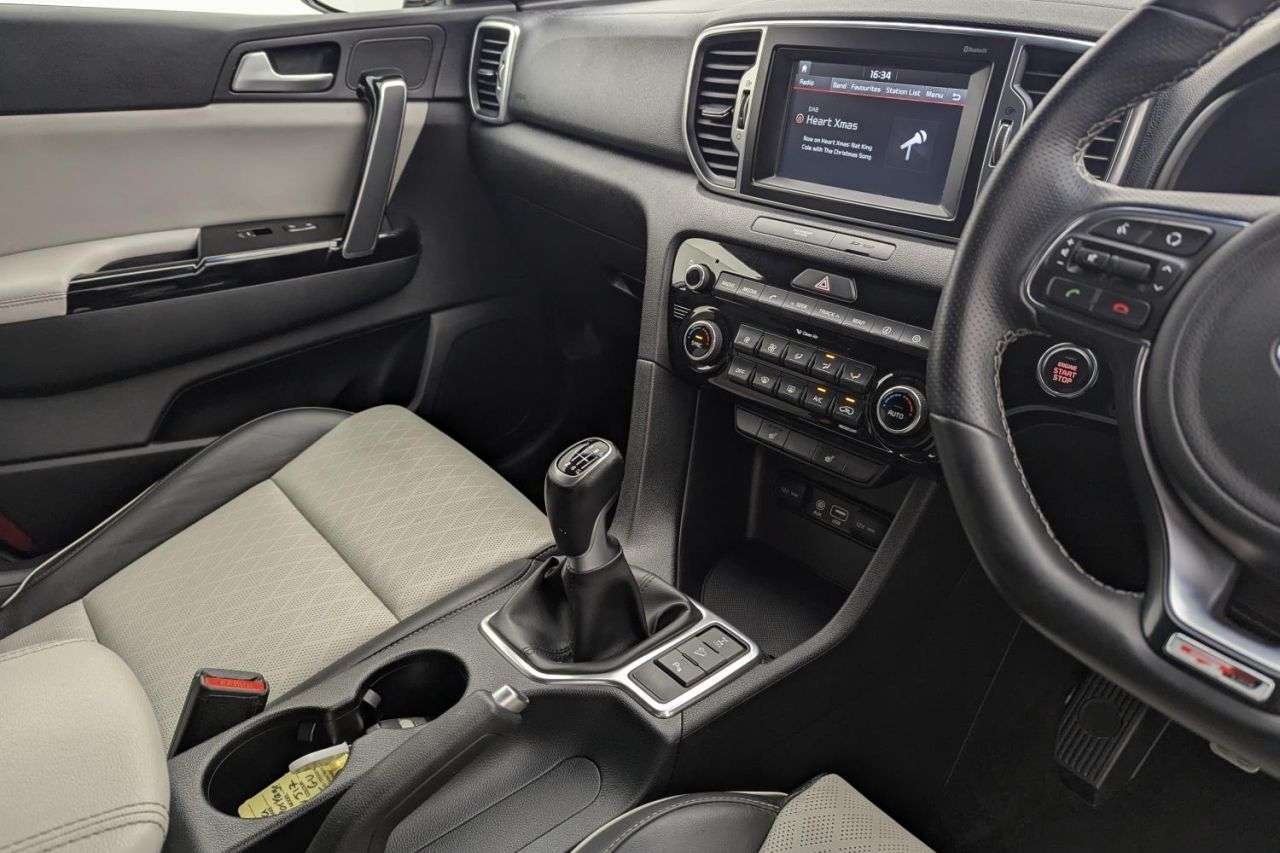 2017 KIA SPORTAGE 2017 KIA SPORTAGE