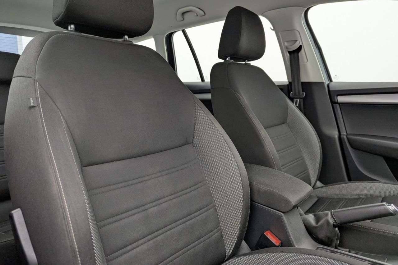 null SKODA OCTAVIA null SKODA OCTAVIA