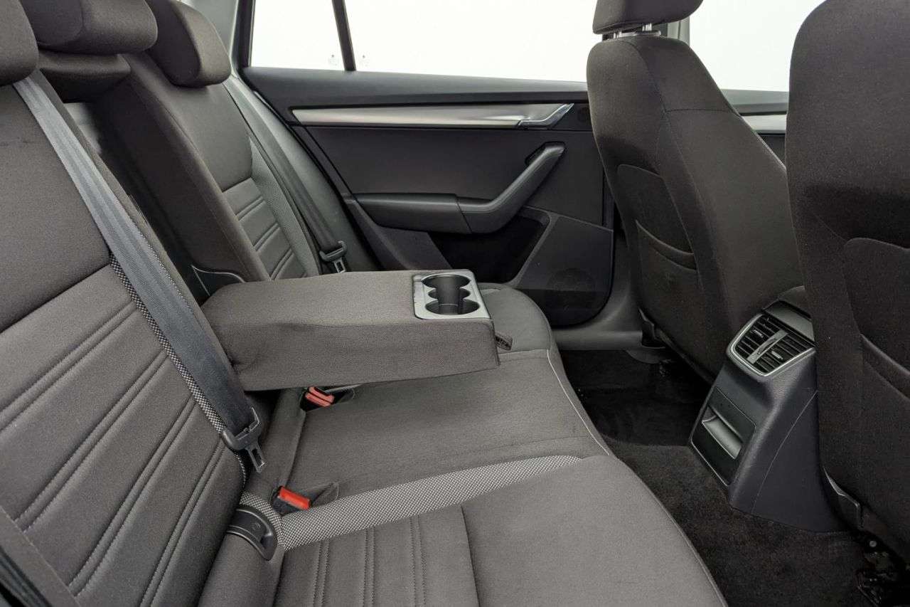 null SKODA OCTAVIA null SKODA OCTAVIA