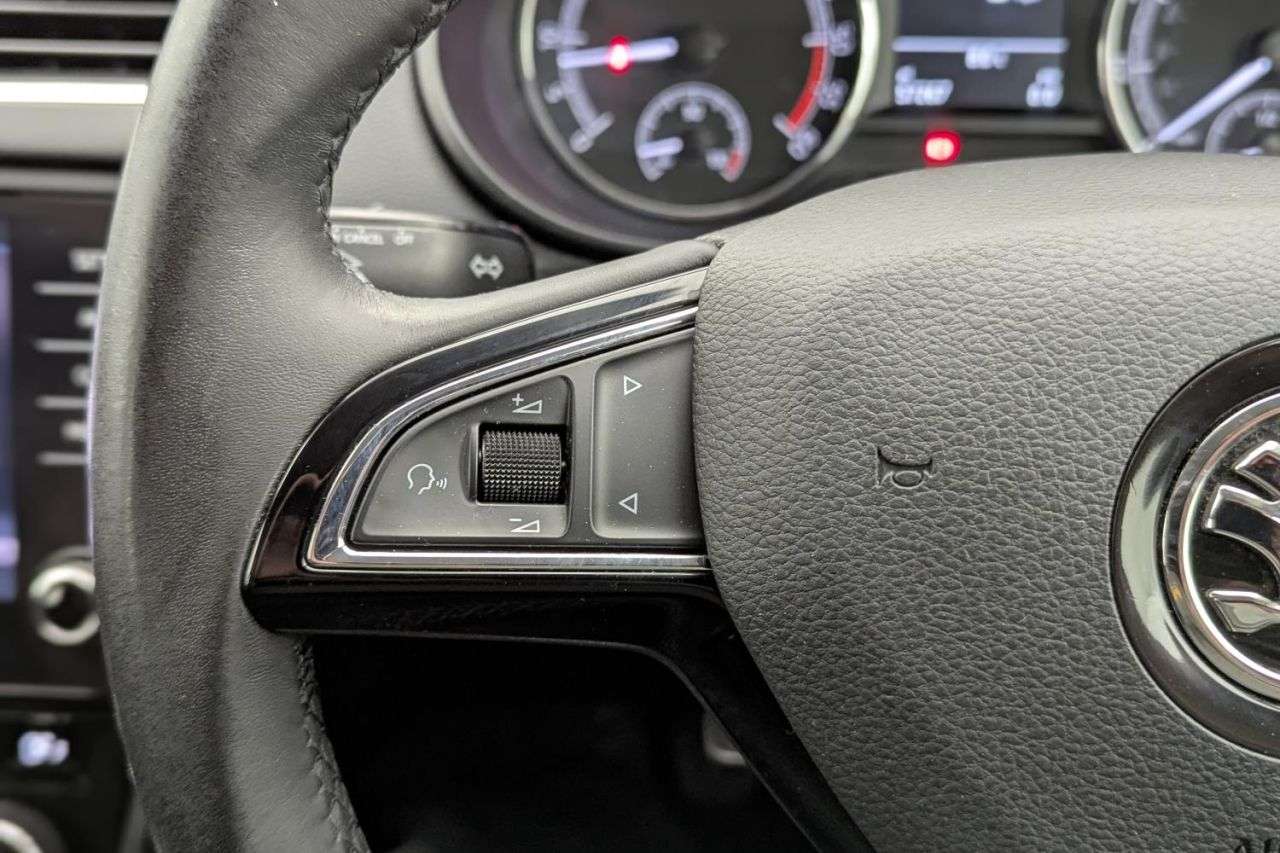 null SKODA OCTAVIA null SKODA OCTAVIA